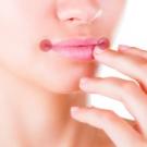 Ljepljive usne: uzroci, liječenje, narodni lijekovi