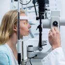 Kako promijeniti očnu leću laserom: tijek i trajanje operacije?